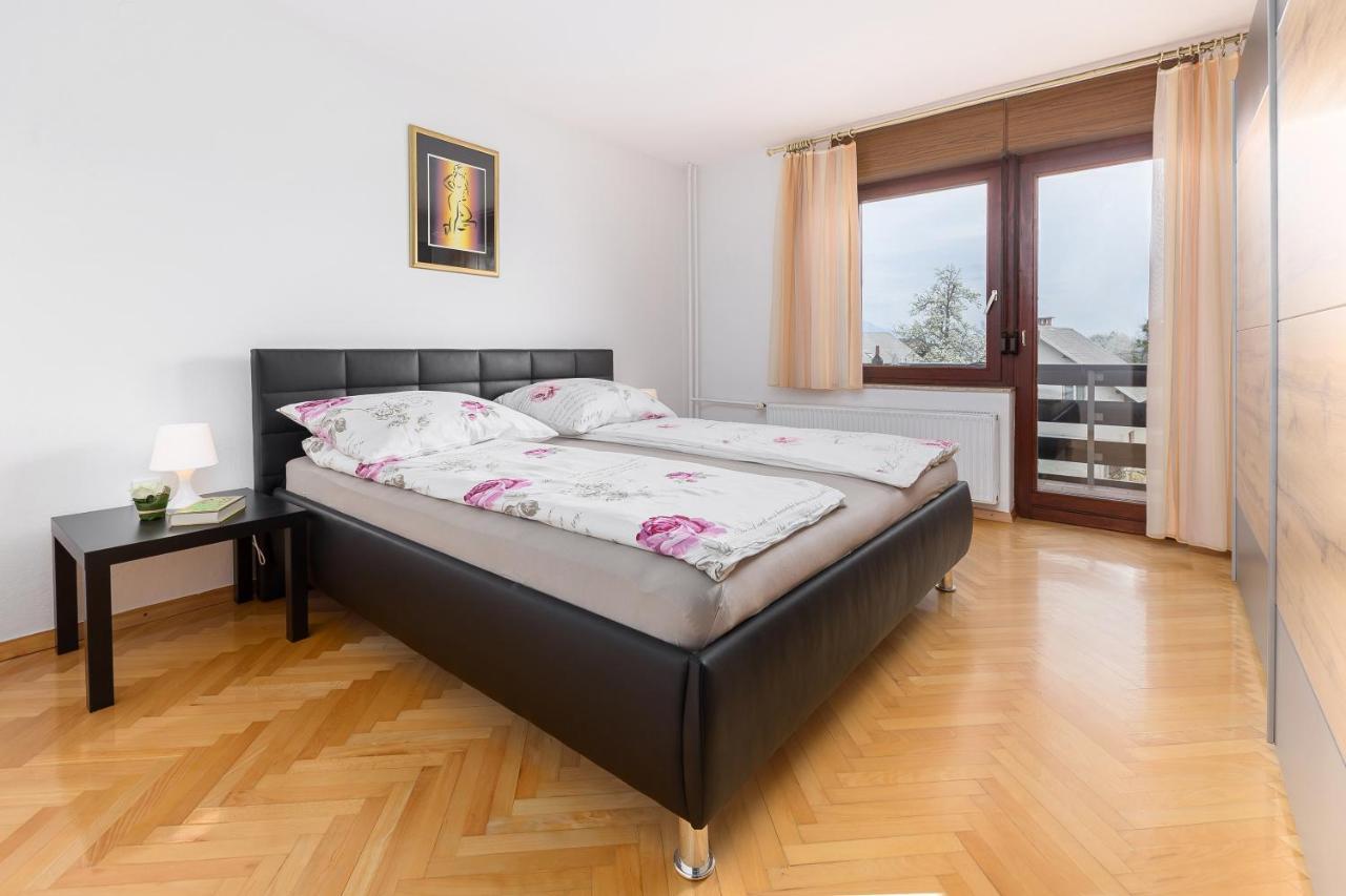 Apartment Valy - Free Bikes, Relaxing Terrace & Near Bled Eksteriør bilde