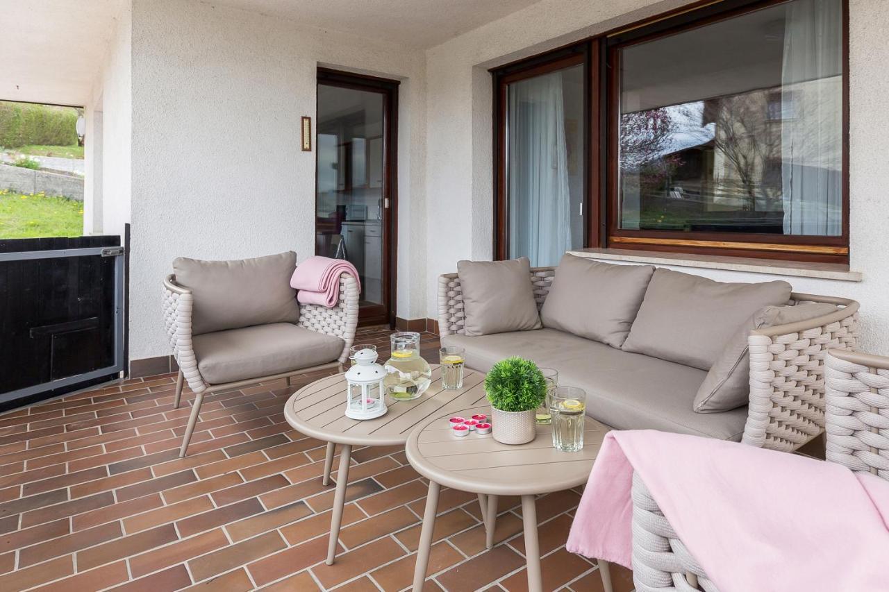 Apartment Valy - Free Bikes, Relaxing Terrace & Near Bled Eksteriør bilde