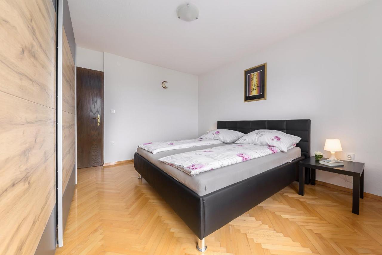 Apartment Valy - Free Bikes, Relaxing Terrace & Near Bled Eksteriør bilde